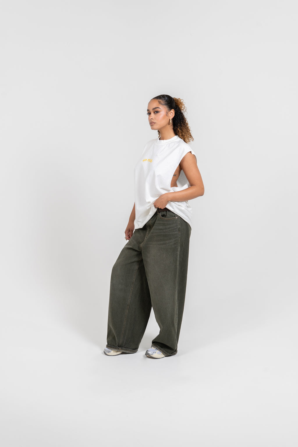 CREMA CUTOFF TEE (UNISEX)