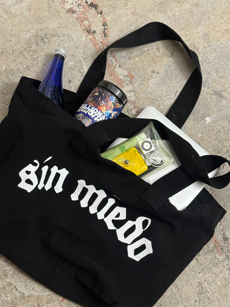 Black denim Sin Miedo tote bag, alternate view