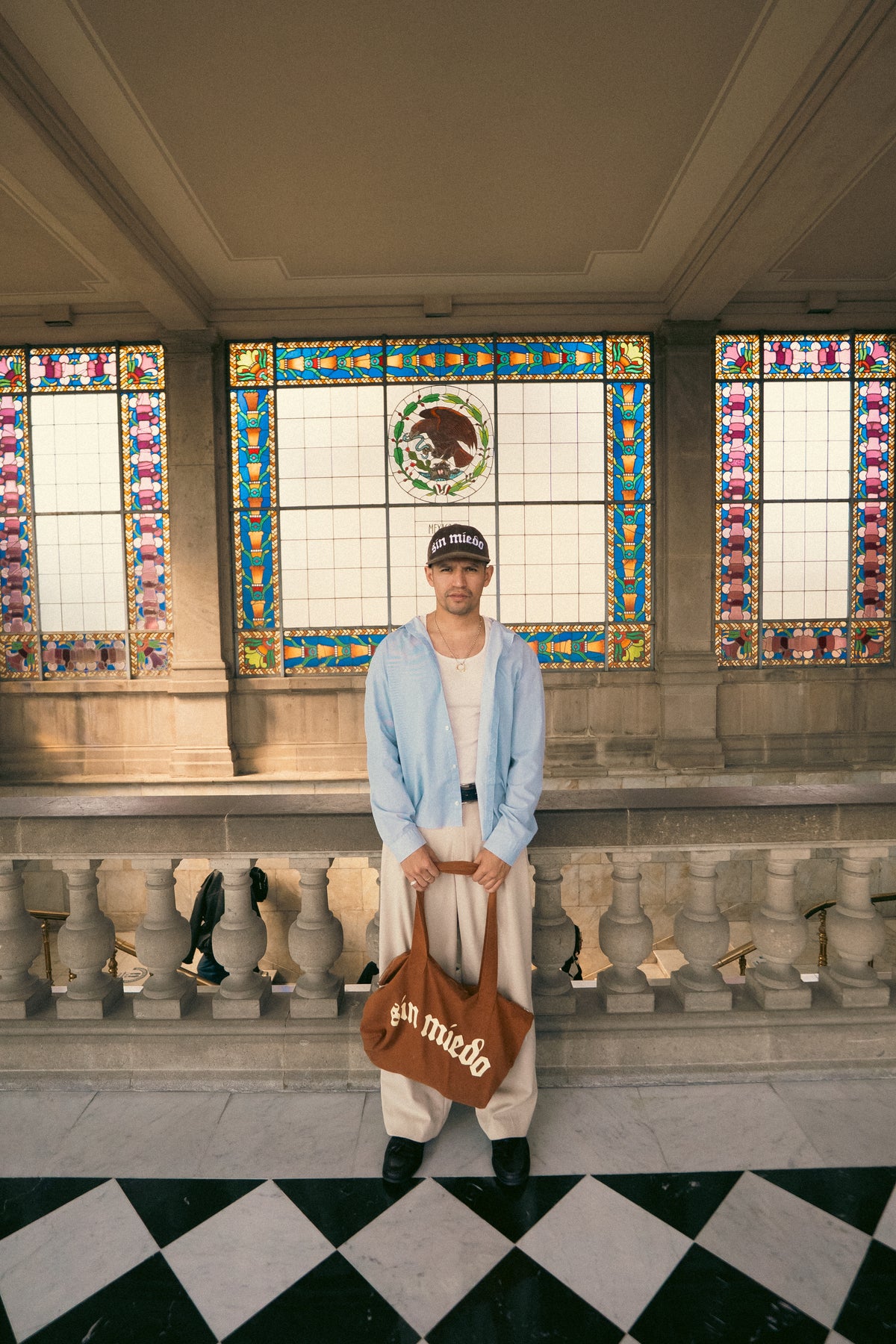 Waffle brown Sin Miedo hat, styled