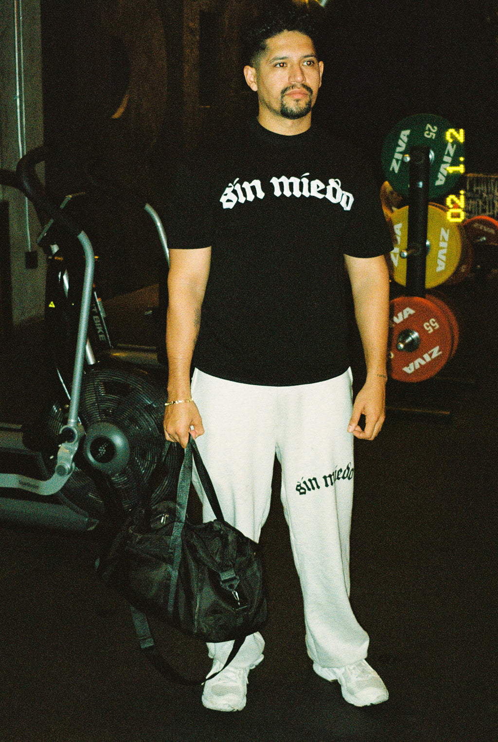 'SIN MIEDO' FRONT LOGO TEE