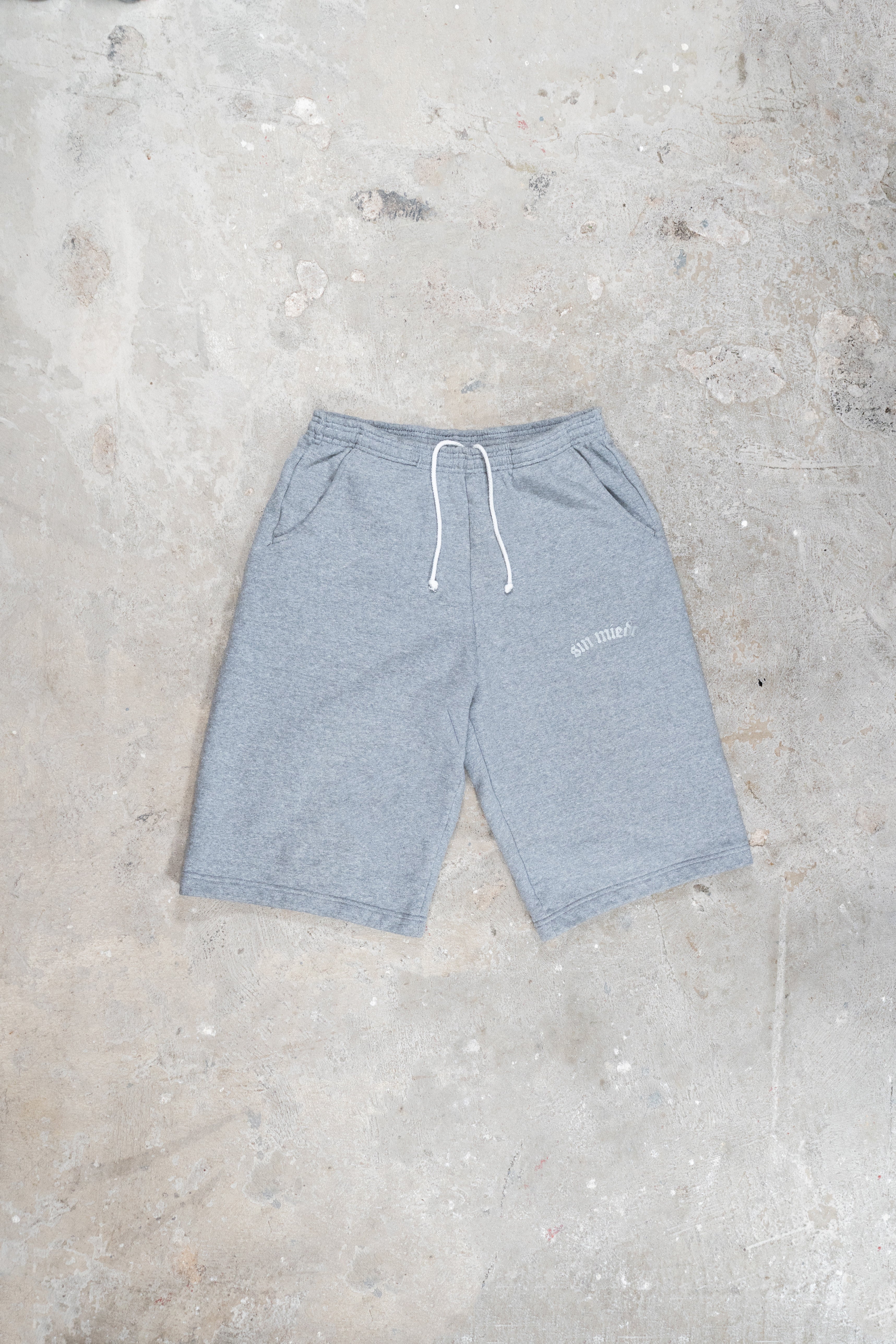 GREY CEMENTO WIDE SHORTS