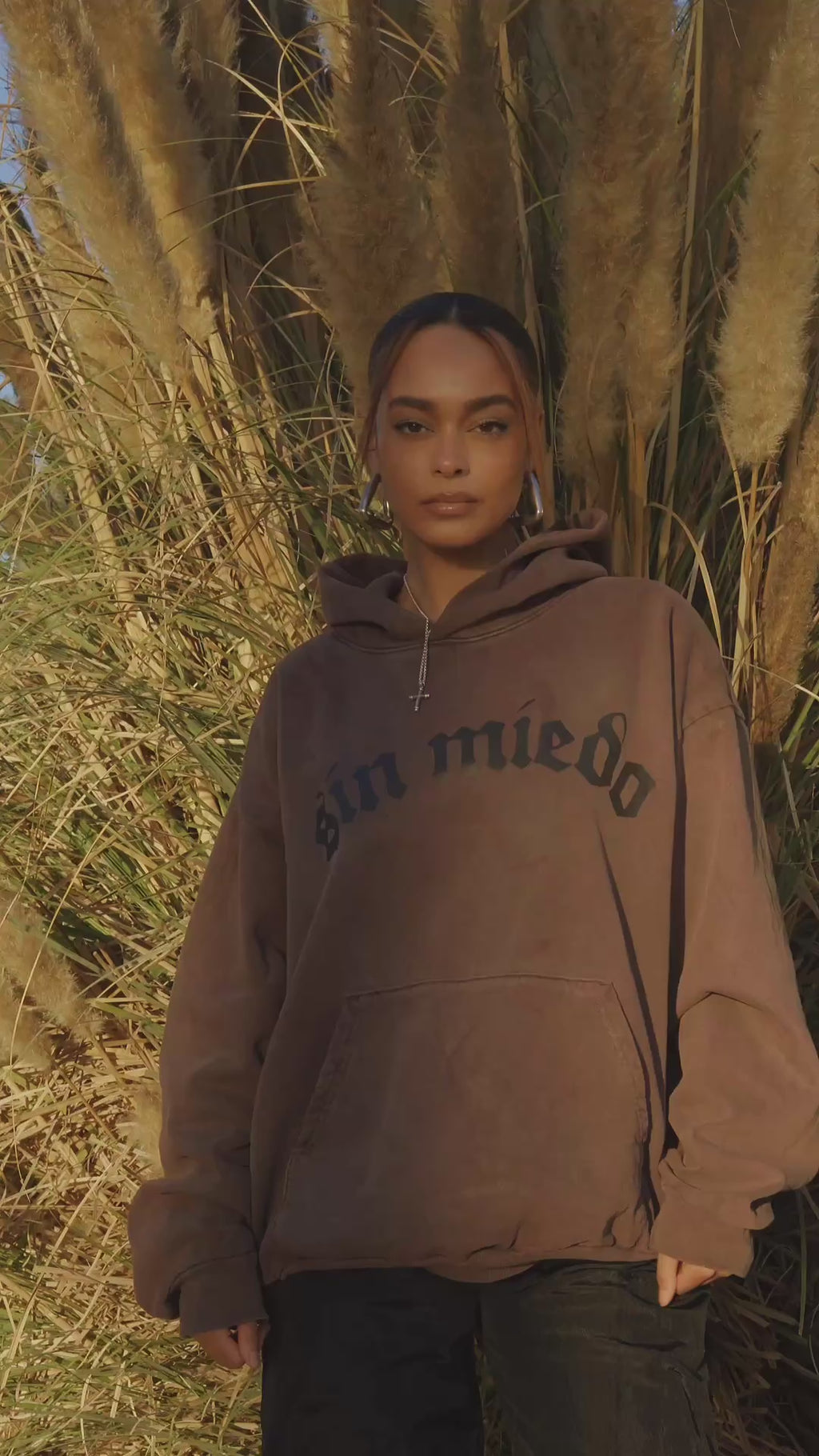 'SIN MIEDO' BROWN LOGO HOODIE (UNISEX)