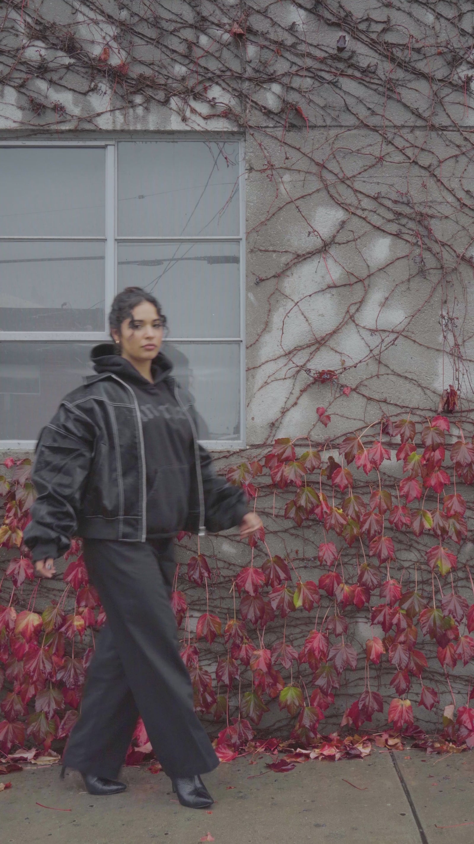Sin Miedo all black hoodie, video