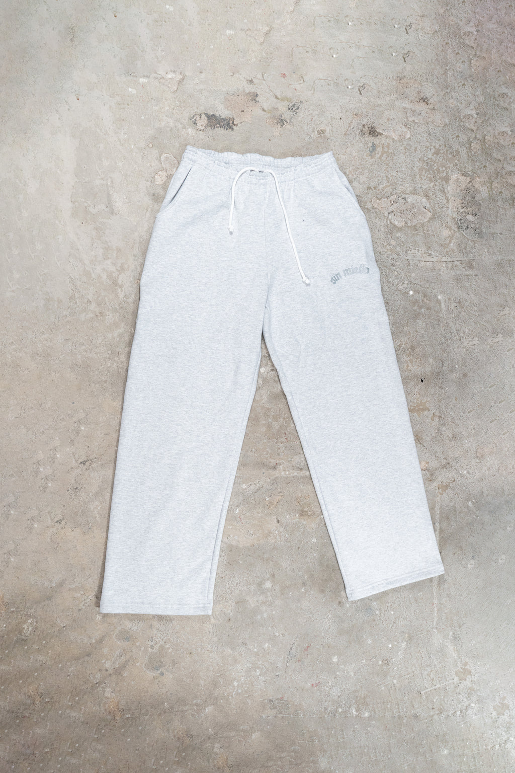 SILVER CEMENTO SWEATPANTS